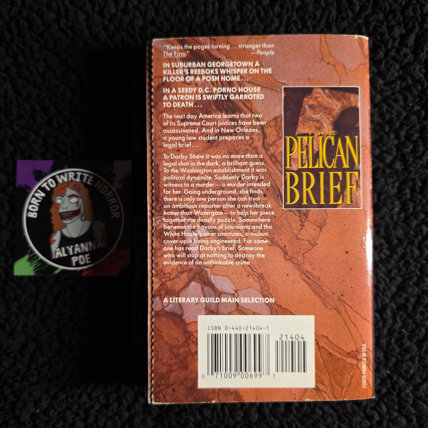 Used: John Grisham - The Pelican Brief (Island Paperback)
